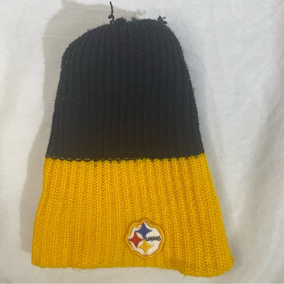 NFL Pittsburgh Steelers Beanie Embroidered Sewn On Patch Logo Hat Cap Pom Poof - Picture 5 of 9